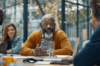 Professionnels du marketing de réseau se connectant sur MLM Connexion